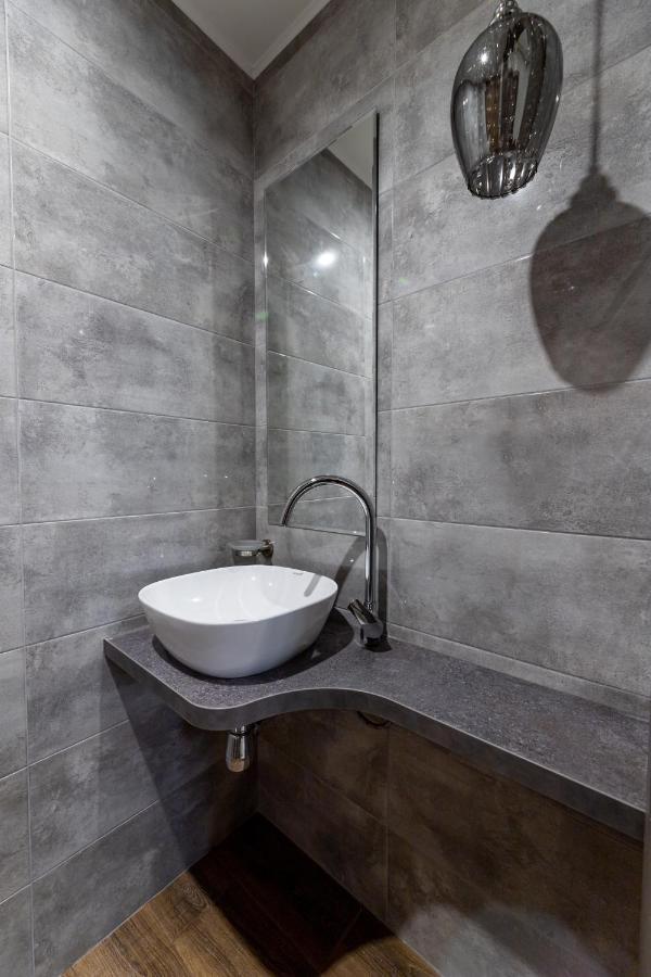 לבוב 3 Room Apartments On Galytska מראה חיצוני תמונה